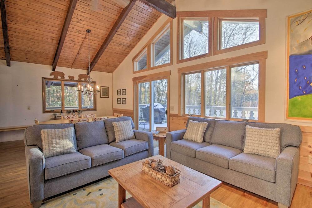 Beautiful Chalet ~ 5 Miles to Attitash Mountain