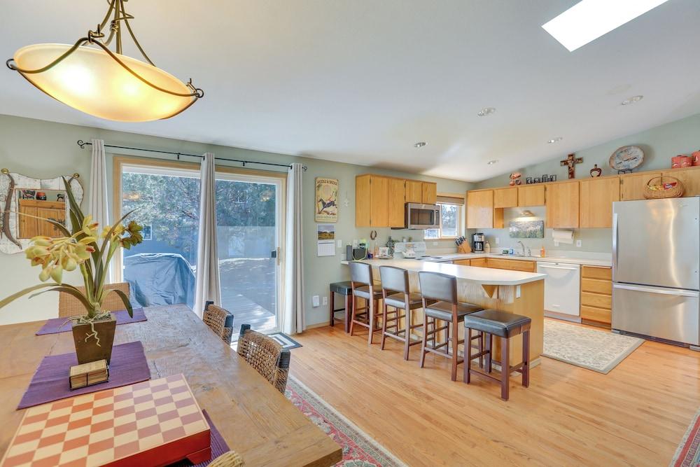 Pickleball Country Retreat in Bend!