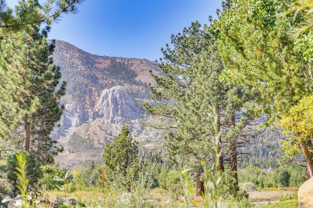 Cozy Mammoth Lakes Studio: 5 Mi to Ski Slopes