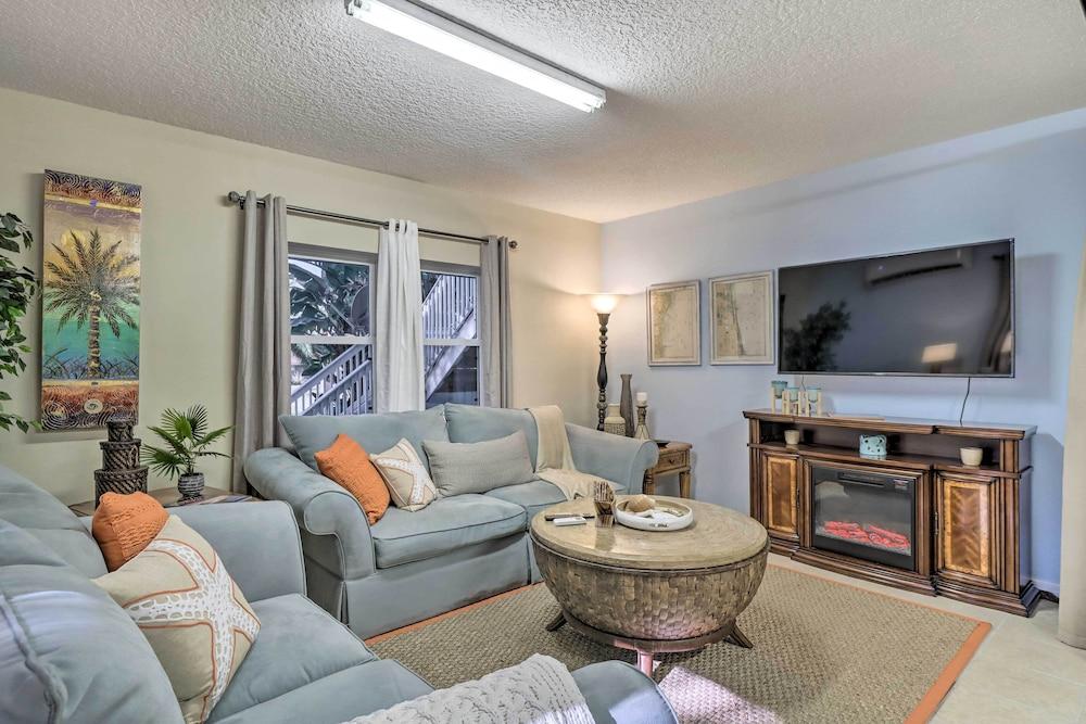 Studio w/ Pool & Gas Grill < 1 Mi to River