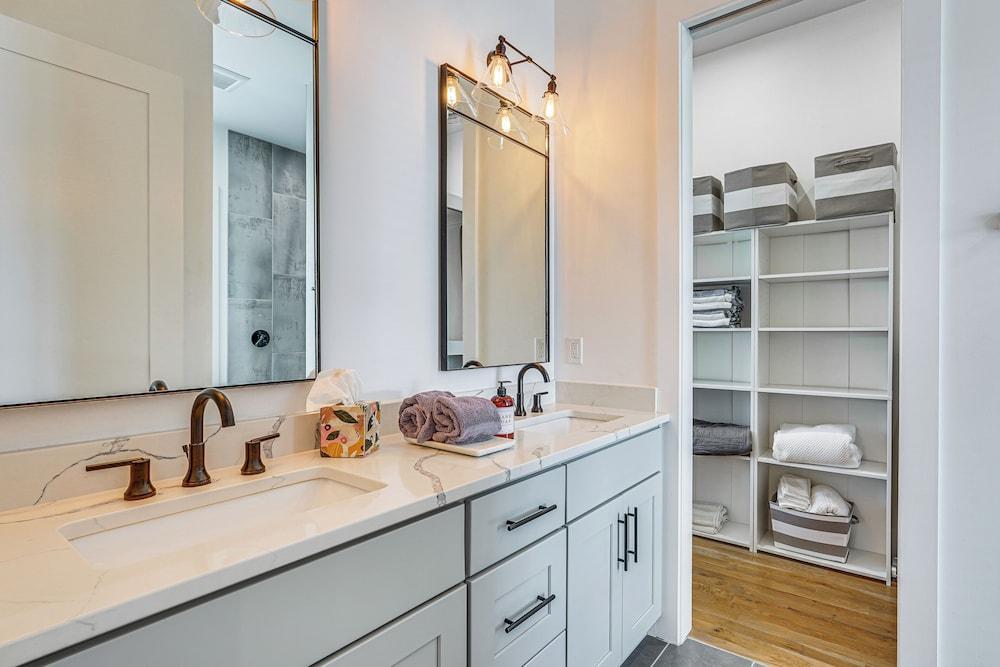 Luxe Beachfront Windmark Cottage w/ Deck!