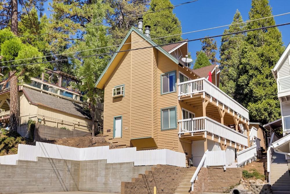 Lake & Mountain-view Home: Walk to Downtown!