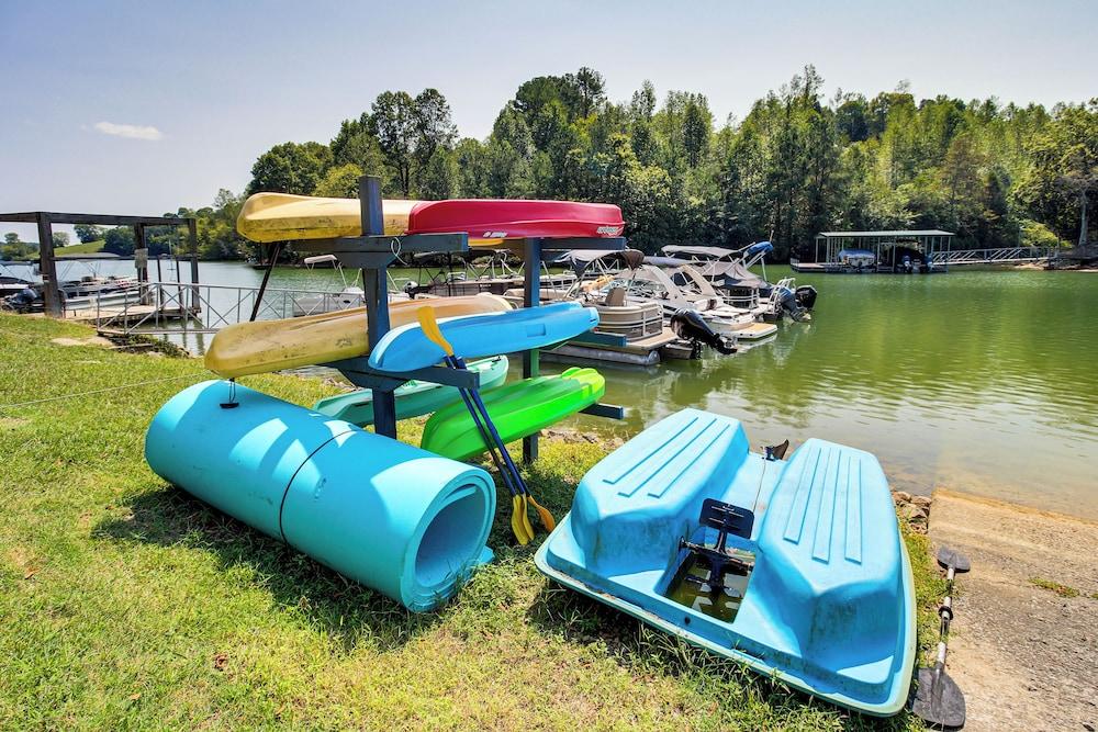 Modern Tims Ford Lake Home w/ Private Dock & Pool!