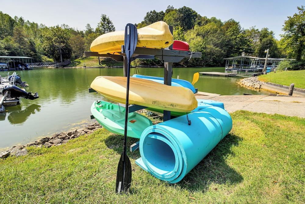 Modern Tims Ford Lake Home w/ Private Dock & Pool!