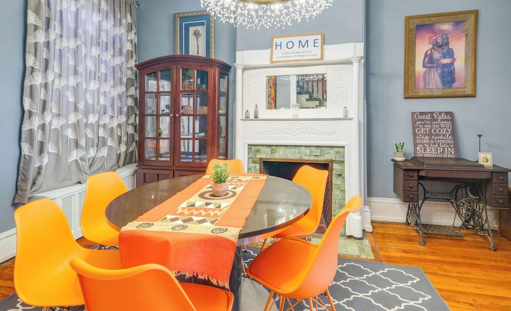 Historic Georgetown Townhome: Walkable Location!