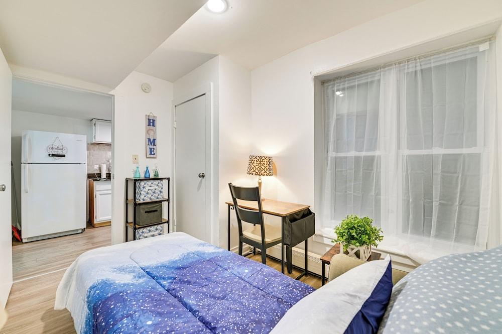 Walk to Downtown Albany: Ten Broeck Triangle Apt!