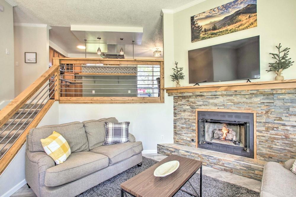 The Overlook Gem: Stunning Views & Serenity Awaits