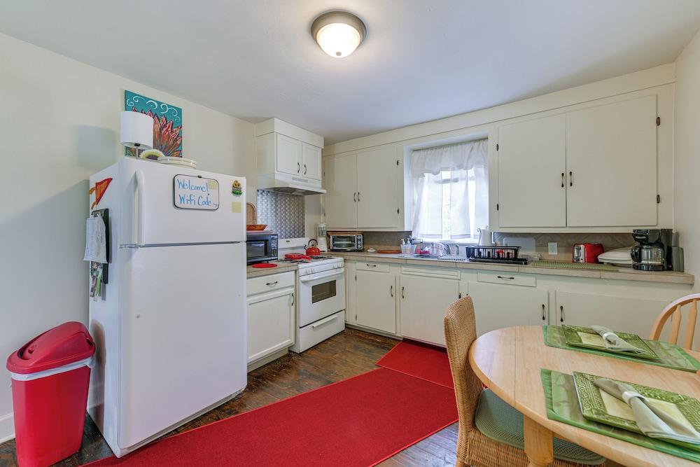 Spacious Retreat, 2 Miles to Tuskegee University