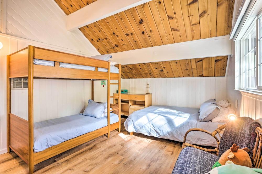 3 Mi to Big Bear Lake & Village: Home w/ Balcony