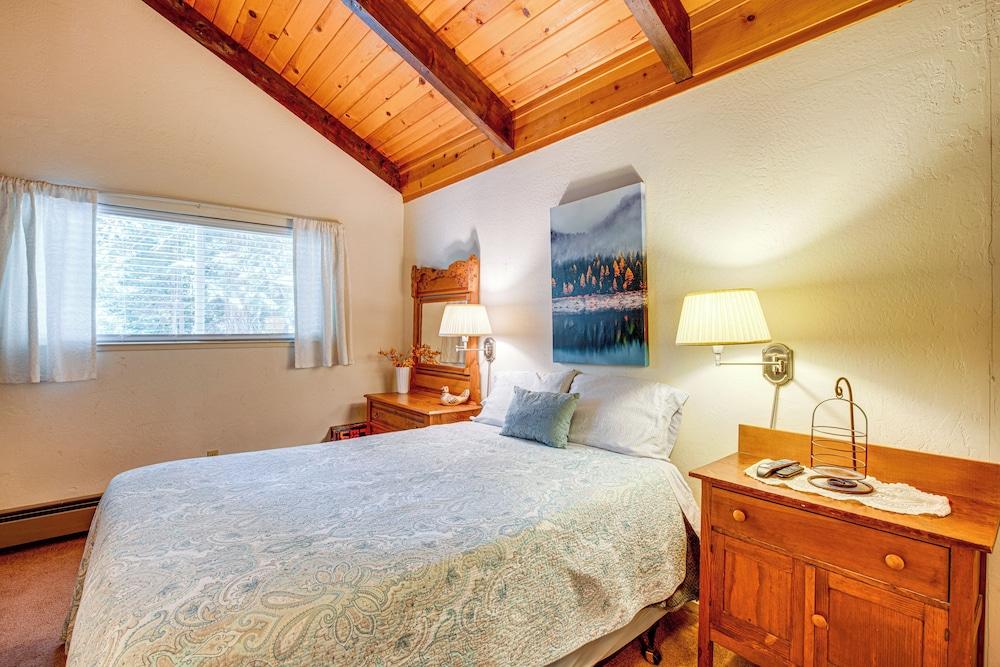 Spacious House w/ Deck & Grill in South Lake Tahoe