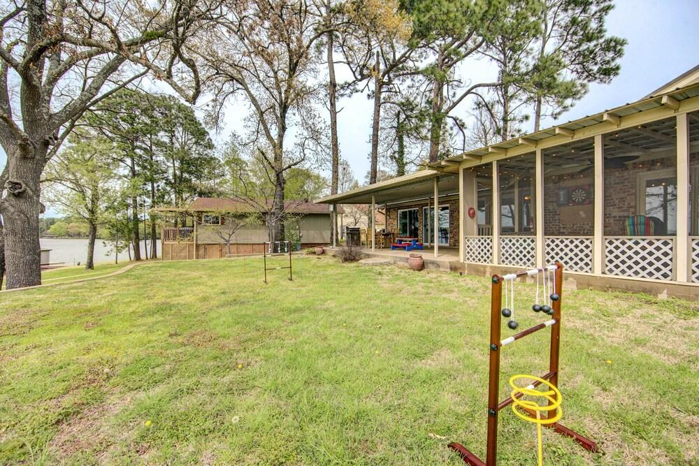 Mineola Lake House w/ Dock & Fire Pit!