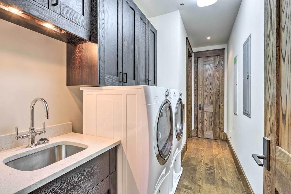 Luxurious Ski-in/ski-out Telluride Penthouse!