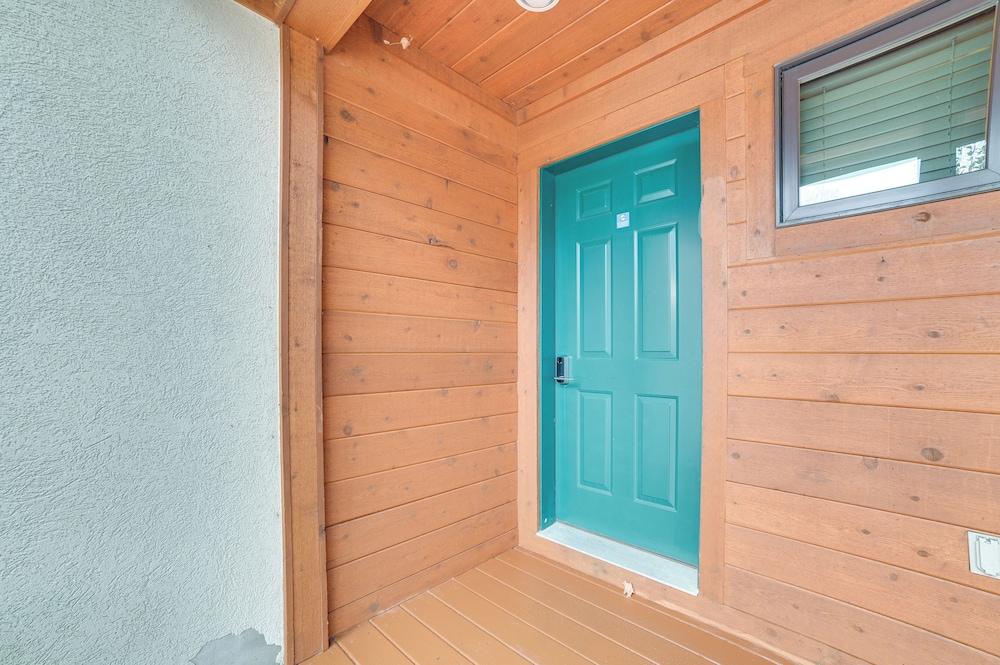 Slopeside Boyne Mtn Resort Condo w/ Deck!