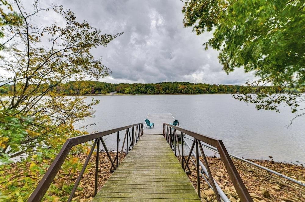 Lake Escape in Cadiz w/ Dock: Families Welcome!