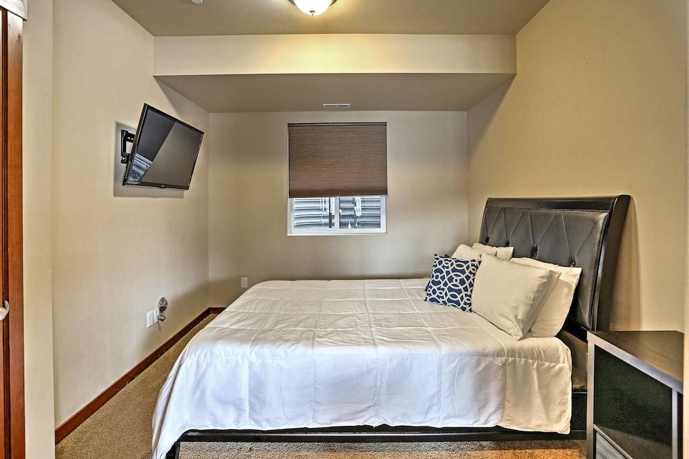 Marvelous Manson Condo, Steps to Lake Chelan Beach