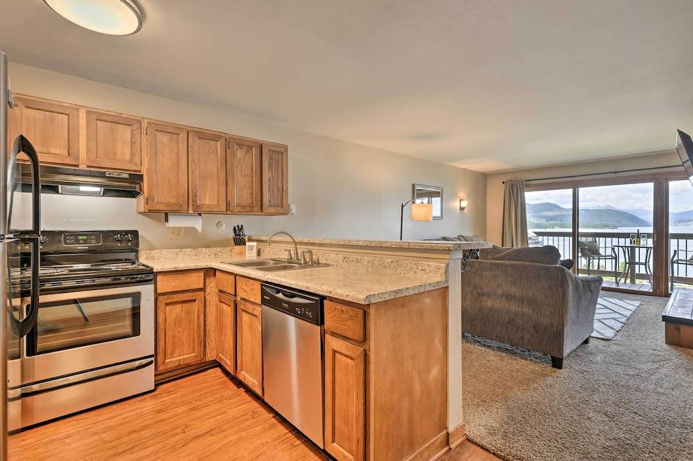 Lakefront Dillon Condo w/ Pool Access: Near Skiing