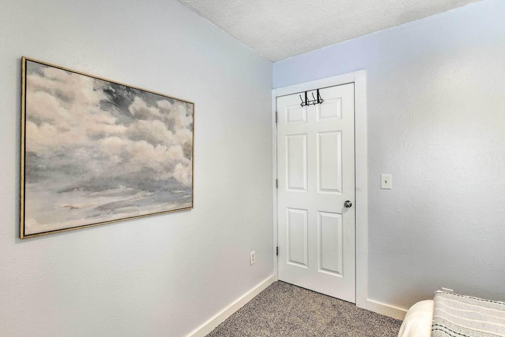 Anchorage Home, Minutes From Downtown!