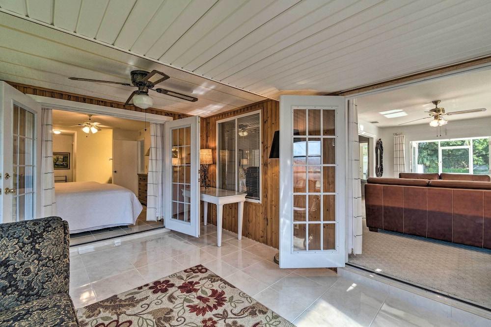Charming Port Charlotte Home w/ Lanai & Pool!