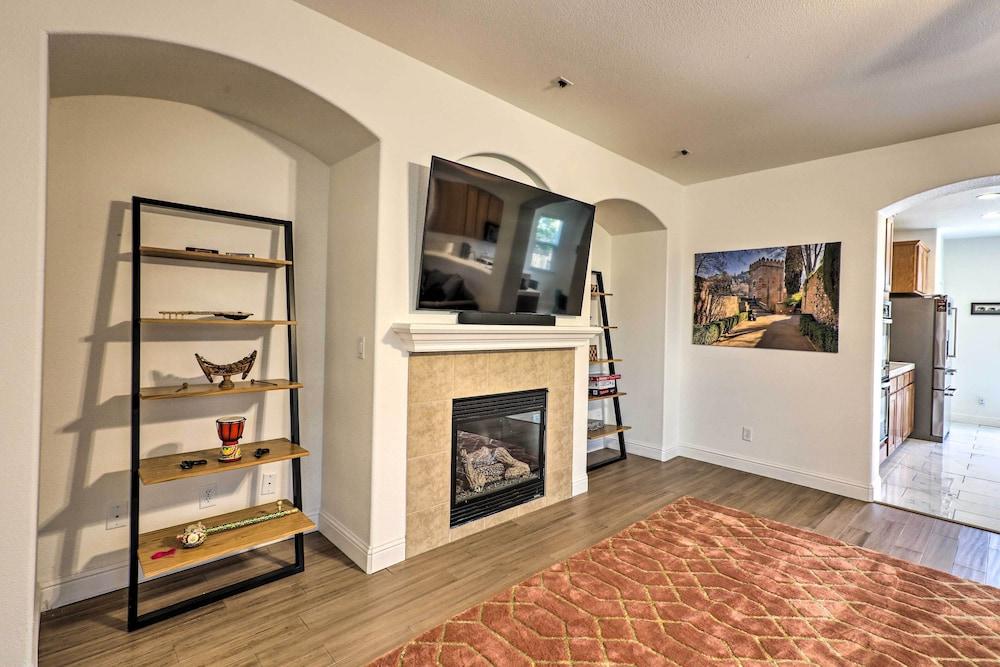 12 Mi to Riverwalk District: Quiet Reno Retreat