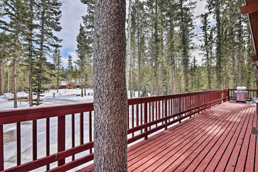 Angel Fire Cabin: Hot Tub, Fire Pit & Trail Access