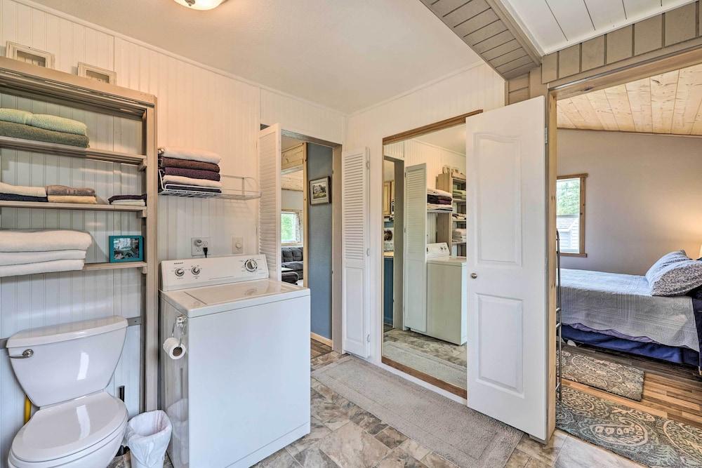 Secluded Kenai Peninsula Cottage in Ninilchik