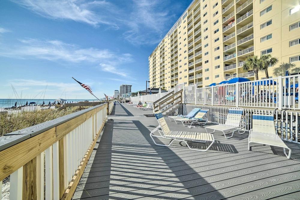 Beachfront PCB Escape w/ Free Beach Chair Services