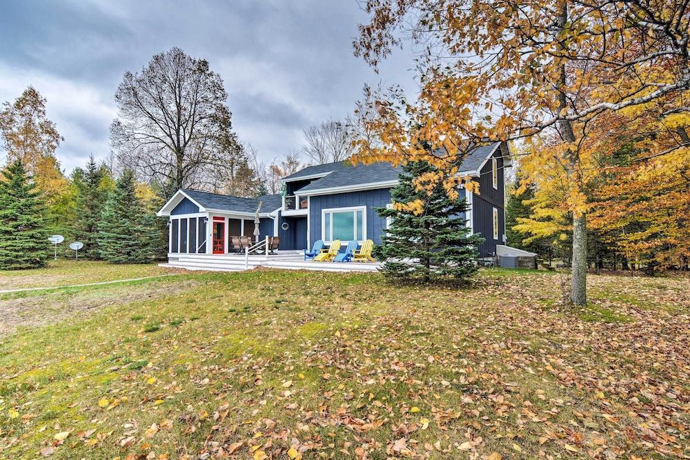 Fire Pit, Smart TV: Waterfront Charlevoix Home