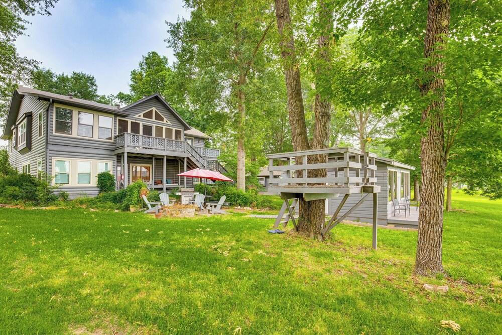 Waterfront Yantis Retreat w/ Deck & Zipline!