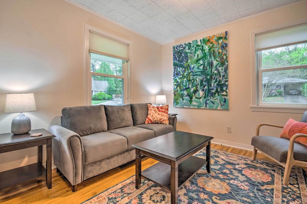 Newly Renovated Little Rock Escape w/ Yard!