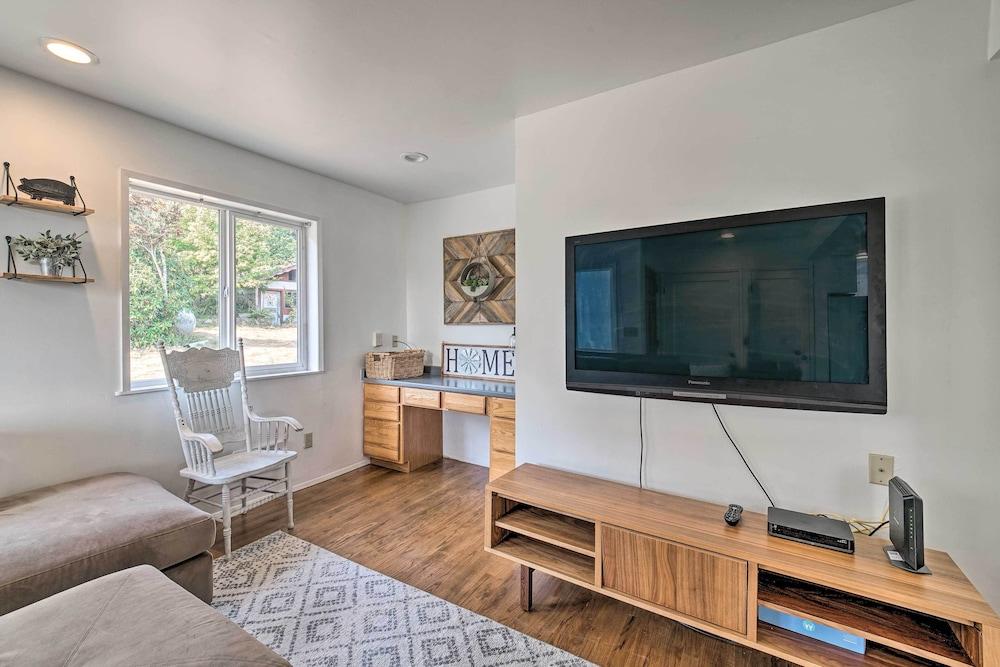 Serene Carnation Abode < 2 Mi to Snoqualmie River