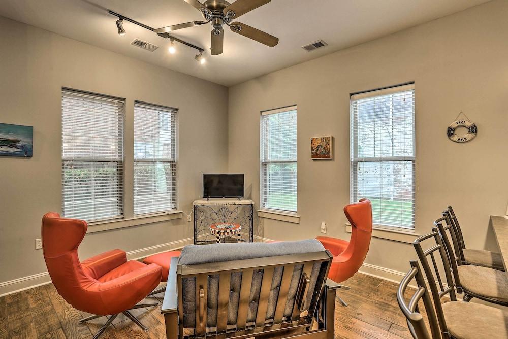 Chic Wilmington Condo in Brooklyn Arts District!