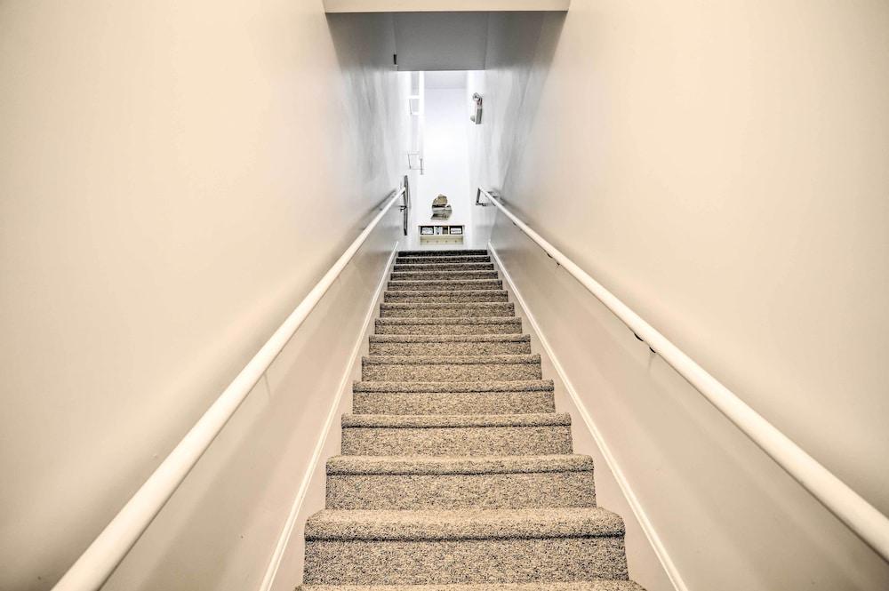 'phoenix Nest' South Haven Condo: River View!