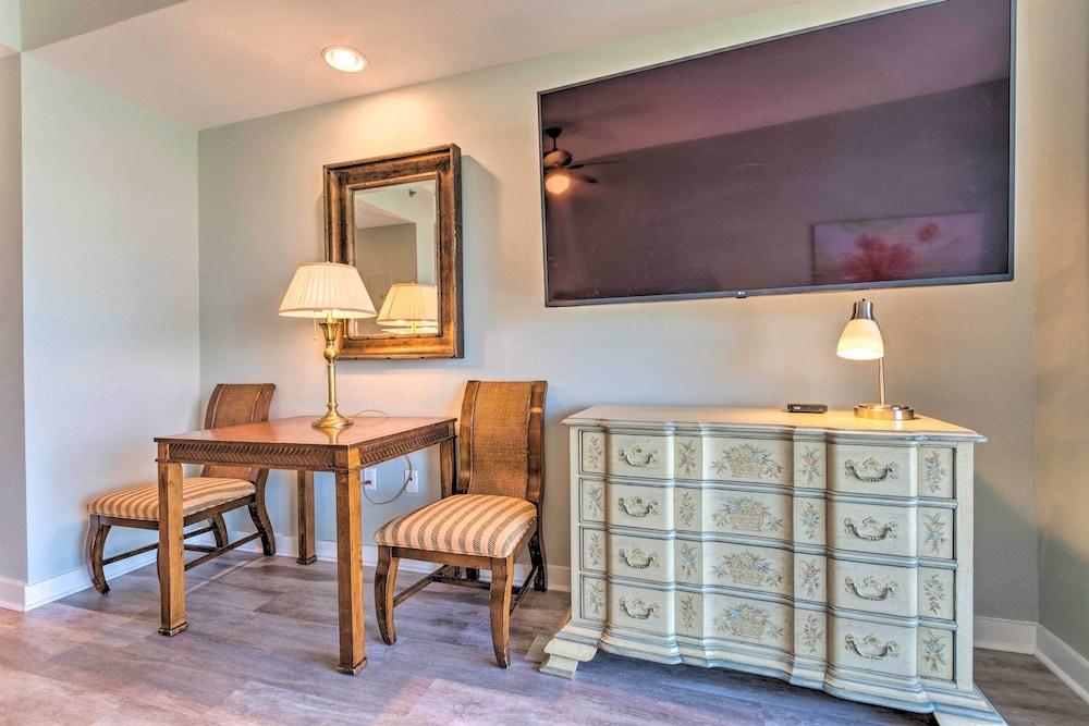 Sandestin Beach Resort Condo With Ocean Views!