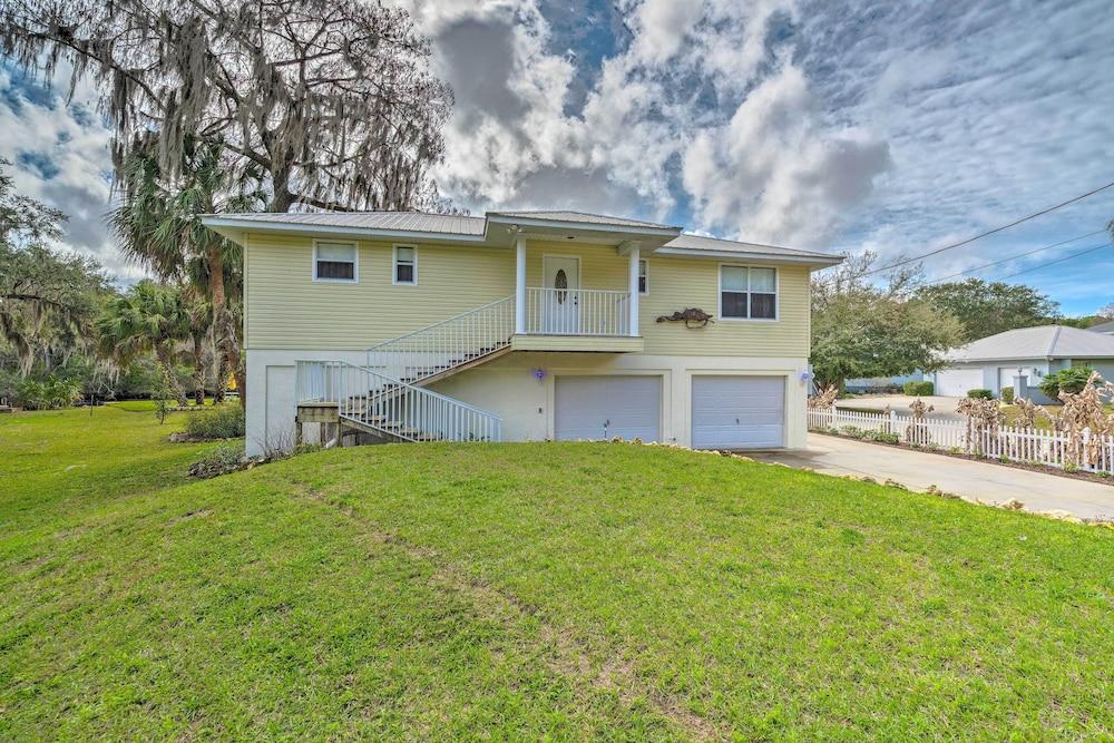 Withlacoochee River House w/ Dock + Kayaks!