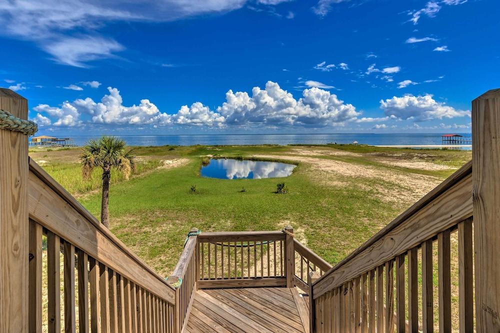 Bayfront Dauphin Island Home w/ Beach Access!