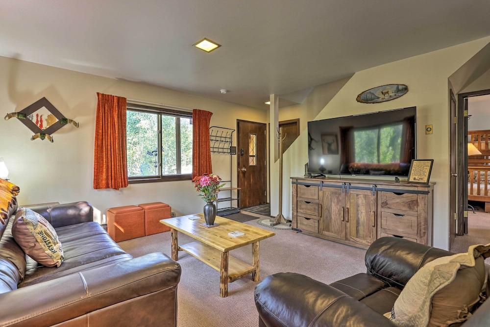 Walk to Town: Updated Frisco Cabin w/ 2 Decks!