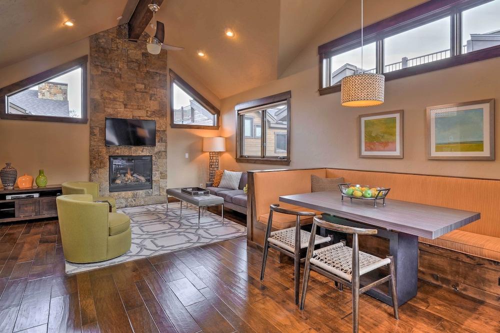 Frisco Condo w/ Rooftop Deck: Walk to Main St!