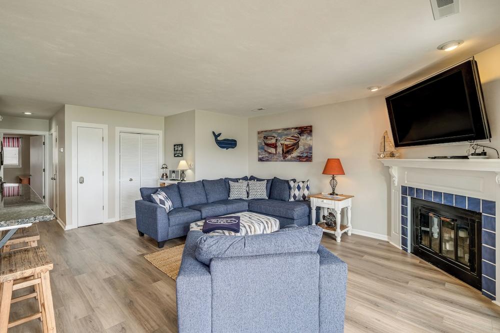 Resort Condo on Smith Mtn Lake