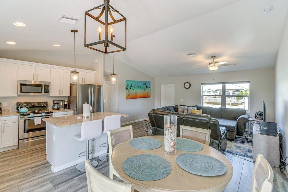 Newly Built Home 8 Mi to Fisherman's Village