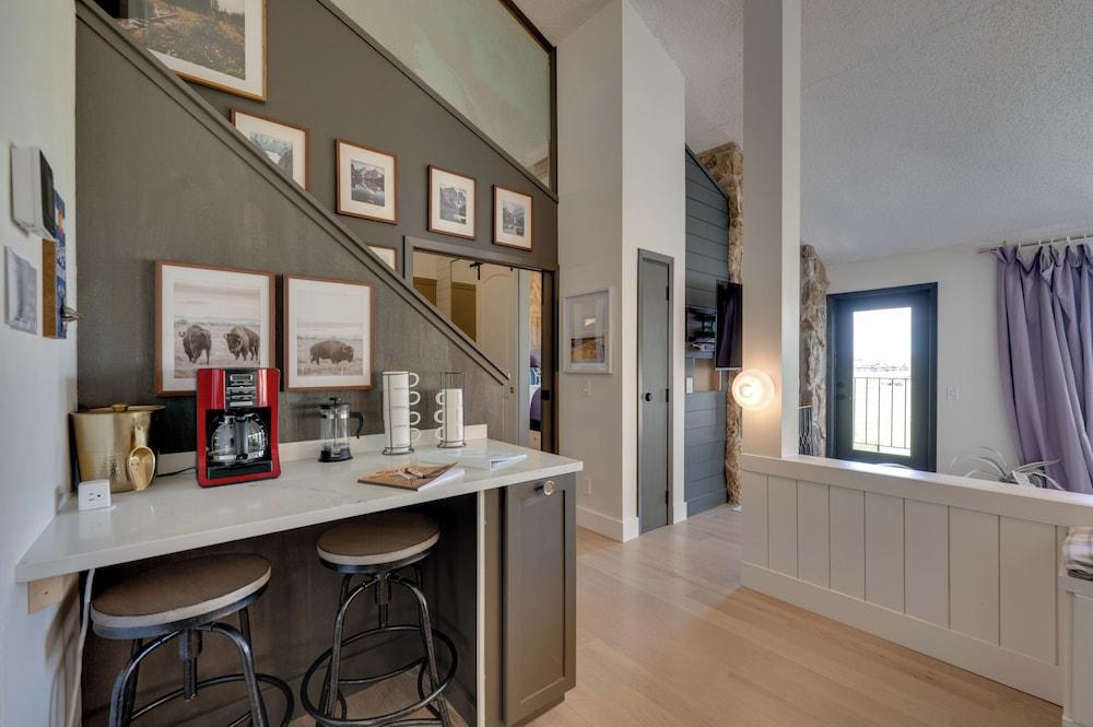 Ski-in/ski-out Granby Ranch Condo w/ Mountain View