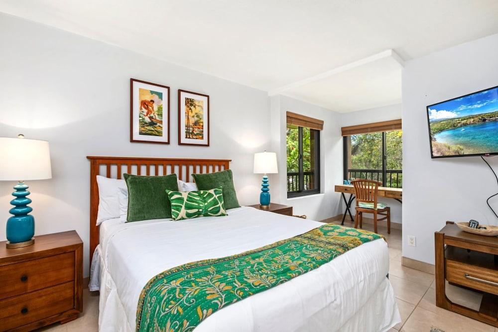 Kaanapalii Royal by KBM