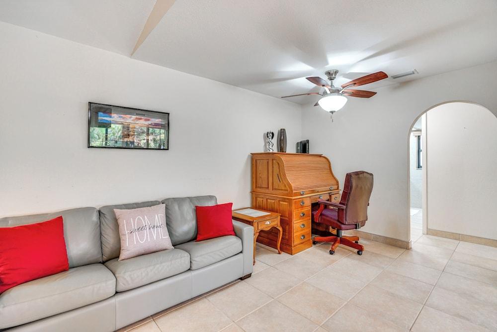 4 Mi to Beach: Coastal Cape Coral Home