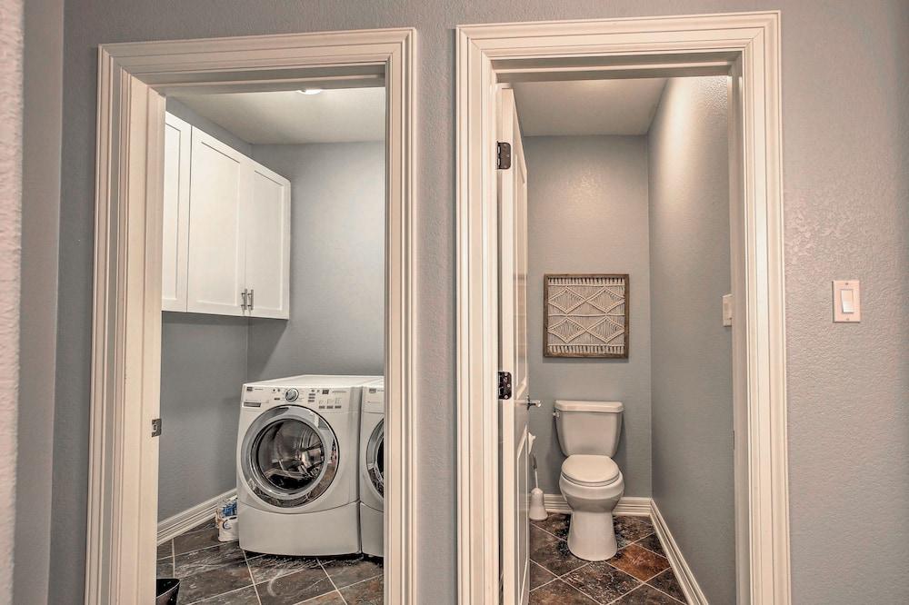 4-season Boathouse, Hot Tub! Guadalupe River Oasis