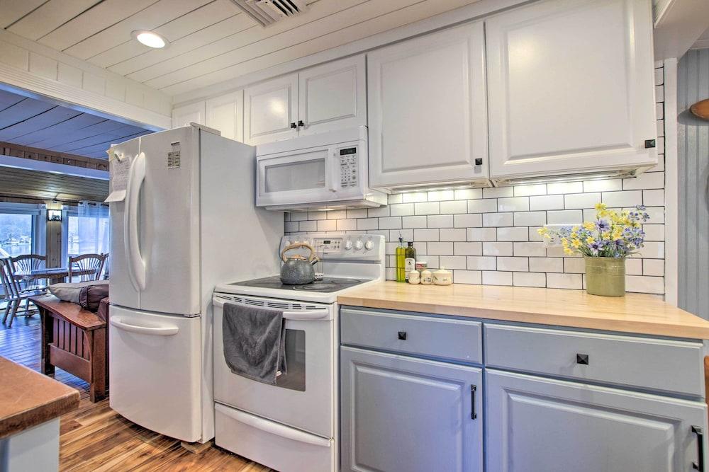 Cozy Lakefront Cottage w/ Fire Pit, Grill & Views!