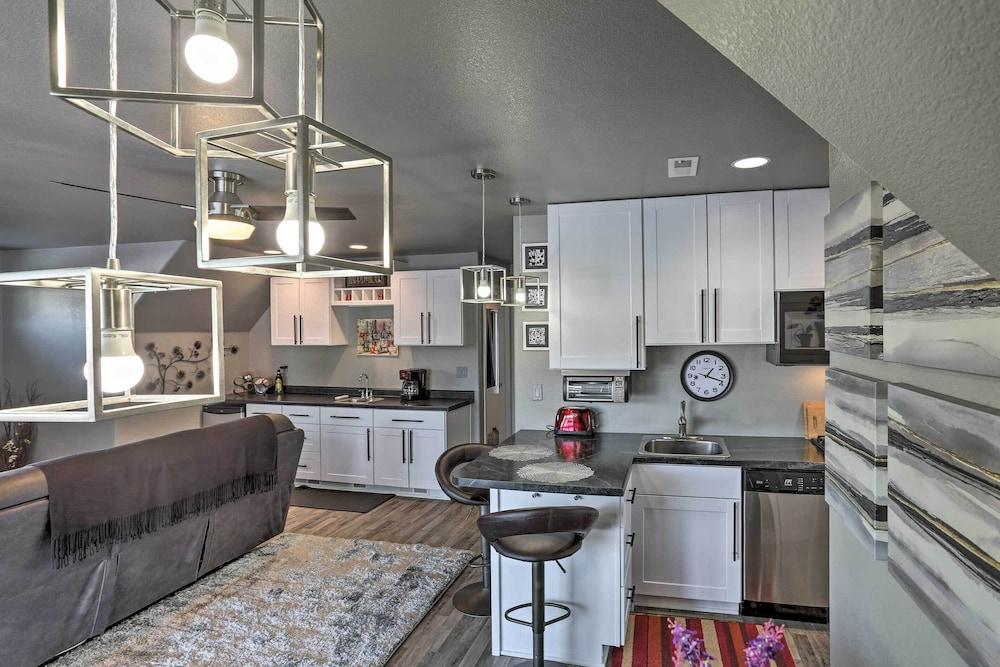 Black Hills Cabin ~ 10 Mi to Mt Rushmore!