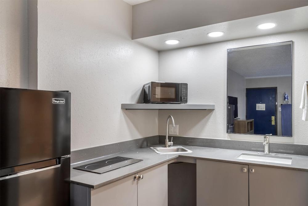 Surestay Studio By Best Western Victoria