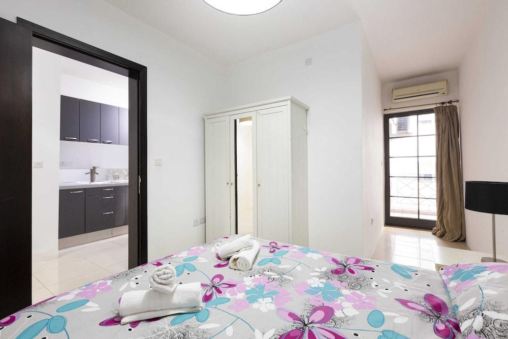 Sliema 2 Bedroom Apartment