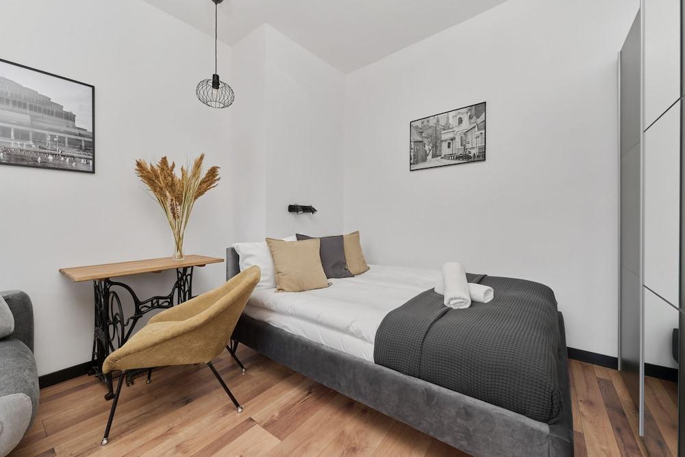 Norwida Apartment Wroclaw by Renters