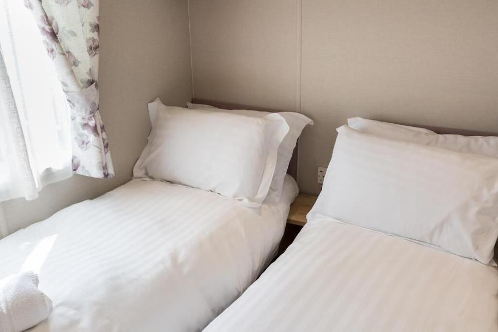 Rosedale Lakeside Lodge