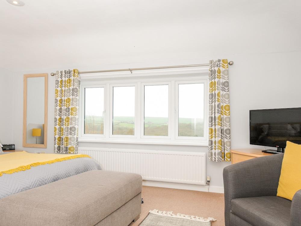 Great Brightor Cob Barn